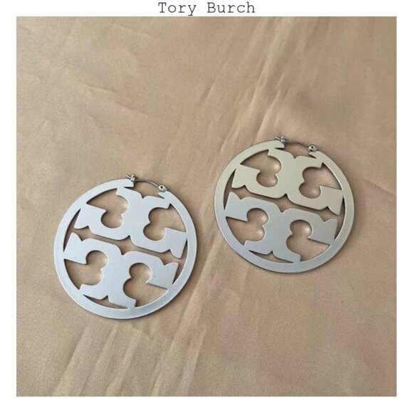 Tory Burch Silver hoop earrings - Picture 2 of 2